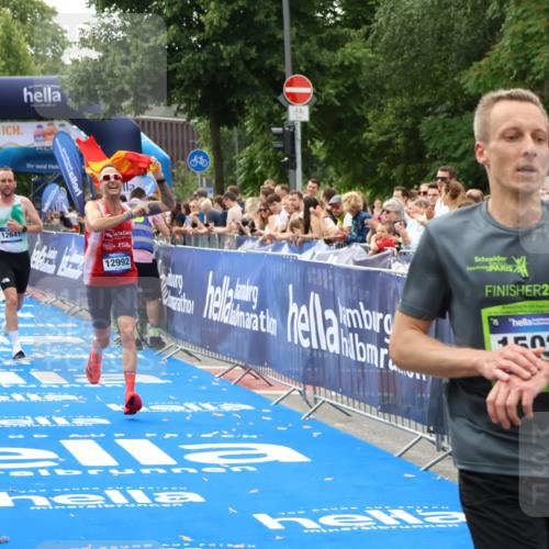 29.06.2025 - hella hamburg halbmarathon Zöllner http://msf.ph/oto/8176155 29.06.2025 10:27:03 Ziel 9079, 12641, 12992, 13780, 13956, 14828, 15023, 15671, 19050 meine-sportfotos.de