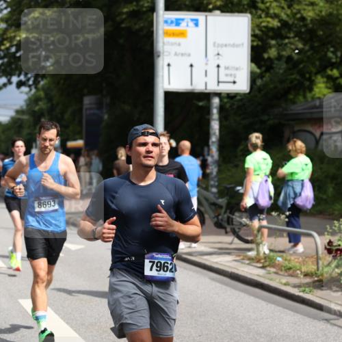 29.06.2025 - hella hamburg halbmarathon Yannick Fuchs http://msf.ph/oto/8176157 29.06.2025 10:41:50 20KM 51, 1460, 1592, 1604, 1613, 1696, 2284, 2839, 2864, 2869, 2953, 3976, 4093, 4377, 4528, 5022, 5650, 6009, 6134, 6168, 6716, 7962, 8693, 8852, 9626, 10969, 10988, 11021, 11283, 11518, 12679, 12685, 12706, 12724, 12870, 13223, 13672, 14618, 14619, 14730, 15333, 15350, 15451, 15478, 15479, 15973, 17172, 17229, 17451, 17743, 17846, 17905, 17915, 17979, 18104, 18758, 18856, 18922, 18974, 19127, 19181 meine-sportfotos.de
