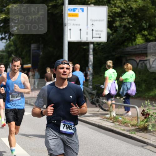 29.06.2025 - hella hamburg halbmarathon Yannick Fuchs http://msf.ph/oto/8176167 29.06.2025 10:41:50 20KM 51, 1460, 1592, 1604, 1613, 1696, 2284, 2839, 2864, 2869, 2953, 3976, 4093, 4377, 4528, 5022, 5650, 6009, 6134, 6168, 6716, 7962, 8693, 8852, 9626, 10969, 10988, 11021, 11283, 11518, 12679, 12685, 12706, 12724, 12870, 13223, 13672, 14618, 14619, 14730, 15333, 15350, 15451, 15478, 15479, 15973, 17172, 17229, 17451, 17743, 17846, 17905, 17915, 17979, 18104, 18758, 18856, 18922, 18974, 19127, 19181 meine-sportfotos.de