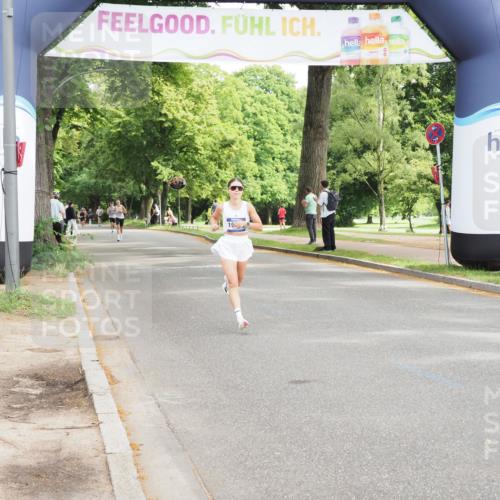 29.06.2025 - hella hamburg halbmarathon MichiJ http://msf.ph/oto/8176171 29.06.2025 10:16:15 Zwischen KM18-KM19 9565 meine-sportfotos.de