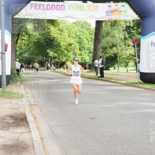 29.06.2025 - hella hamburg halbmarathon MichiJ http://msf.ph/oto/8176185 29.06.2025 10:16:15 Zwischen KM18-KM19 9565 meine-sportfotos.de