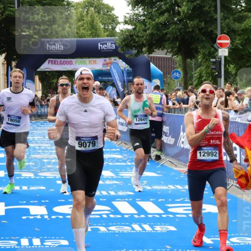 29.06.2025 - hella hamburg halbmarathon Zöllner http://msf.ph/oto/8176194 29.06.2025 10:27:05 Ziel 9079, 12641, 12992, 13780, 13956, 14828, 15671, 19050 meine-sportfotos.de