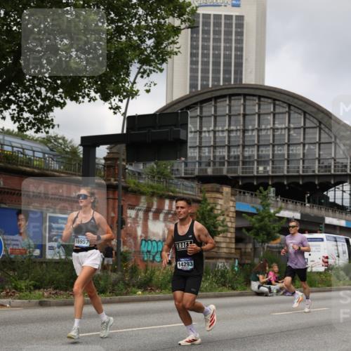29.06.2025 - hella hamburg halbmarathon Yannick Fuchs http://msf.ph/oto/8176199 29.06.2025 10:27:20 20KM 1407, 1707, 1894, 1990, 5070, 5746, 6358, 7845, 7965, 8062, 8883, 9047, 10484, 10876, 10927, 11150, 11169, 11877, 11929, 13199, 13961, 14293, 15054, 15826, 16425, 16619, 16957, 18135, 18562, 18563 meine-sportfotos.de