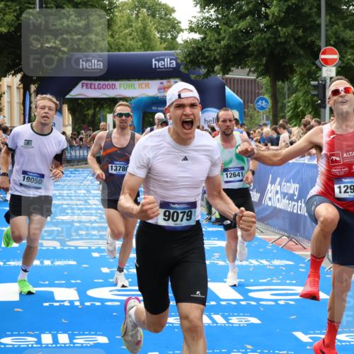29.06.2025 - hella hamburg halbmarathon Zöllner http://msf.ph/oto/8176203 29.06.2025 10:27:05 Ziel 9079, 12641, 12992, 13780, 13956, 14828, 15671, 19050 meine-sportfotos.de