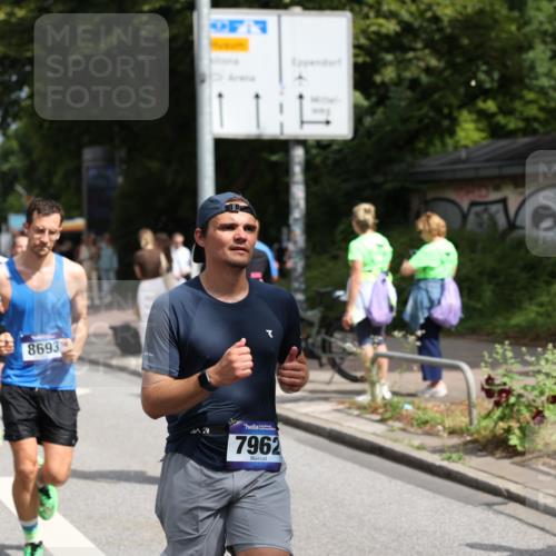 29.06.2025 - hella hamburg halbmarathon Yannick Fuchs http://msf.ph/oto/8176215 29.06.2025 10:41:50 20KM 51, 1460, 1592, 1604, 1613, 1696, 2284, 2839, 2864, 2869, 2953, 3976, 4093, 4377, 4528, 5022, 5650, 6009, 6134, 6168, 6716, 7962, 8693, 8852, 9626, 10969, 10988, 11021, 11283, 11518, 12679, 12685, 12706, 12724, 12870, 13223, 13672, 14618, 14619, 14730, 15333, 15350, 15451, 15478, 15479, 15973, 17172, 17229, 17451, 17743, 17846, 17905, 17915, 17979, 18104, 18758, 18856, 18922, 18974, 19127, 19181 meine-sportfotos.de