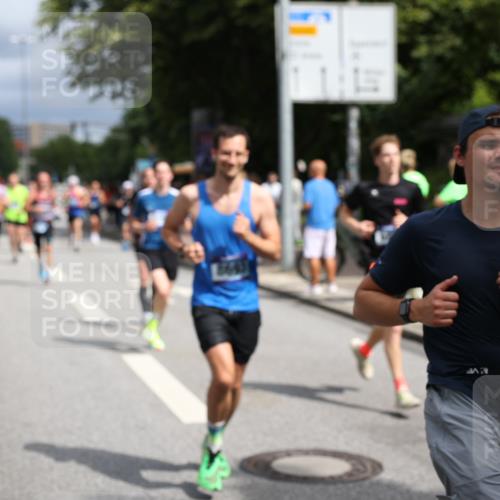 29.06.2025 - hella hamburg halbmarathon Yannick Fuchs http://msf.ph/oto/8176330 29.06.2025 10:41:50 20KM 51, 1460, 1592, 1604, 1613, 1696, 2284, 2839, 2864, 2869, 2953, 3976, 4093, 4377, 4528, 5022, 5650, 6009, 6134, 6168, 6716, 7962, 8693, 8852, 9626, 10969, 10988, 11021, 11283, 11518, 12679, 12685, 12706, 12724, 12870, 13223, 13672, 14618, 14619, 14730, 15333, 15350, 15451, 15478, 15479, 15973, 17172, 17229, 17451, 17743, 17846, 17905, 17915, 17979, 18104, 18758, 18856, 18922, 18974, 19127, 19181 meine-sportfotos.de