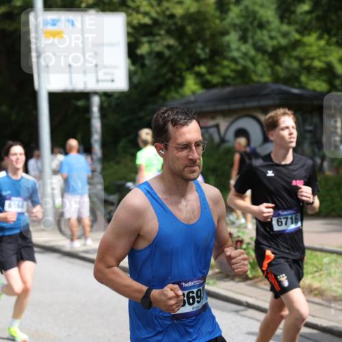 29.06.2025 - hella hamburg halbmarathon Yannick Fuchs http://msf.ph/oto/8176360 29.06.2025 10:41:51 20KM 51, 1460, 1592, 1604, 1613, 1696, 2284, 2839, 2864, 2869, 2953, 3976, 4093, 4377, 4528, 5022, 5650, 6009, 6134, 6168, 6716, 7962, 8693, 8852, 9626, 10969, 10988, 11021, 11283, 11518, 12679, 12685, 12706, 12724, 12870, 13672, 14618, 14619, 14730, 15333, 15350, 15478, 15479, 15973, 17172, 17229, 17451, 17743, 17846, 17905, 17915, 17979, 18104, 18430, 18758, 18856, 18922, 18974, 19127, 19181 meine-sportfotos.de