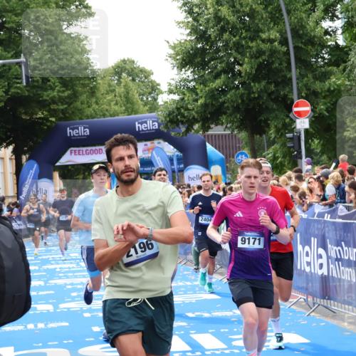 29.06.2025 - hella hamburg halbmarathon Zöllner http://msf.ph/oto/8176378 29.06.2025 10:37:54 Ziel 2196, 2404, 3480, 9171, 13148, 18103, 18276, 18277, 18529 meine-sportfotos.de