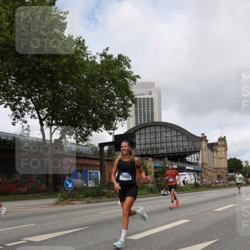 29.06.2025 - hella hamburg halbmarathon Yannick Fuchs http://msf.ph/oto/8176396 29.06.2025 10:27:26 20KM 1707, 1990, 5070, 5746, 6358, 7845, 7965, 8062, 8883, 9047, 10484, 10876, 11150, 11169, 11745, 11877, 11929, 13199, 13686, 13961, 14276, 14293, 15054, 15826, 16425, 16619, 16957, 18135, 18562, 18563 meine-sportfotos.de