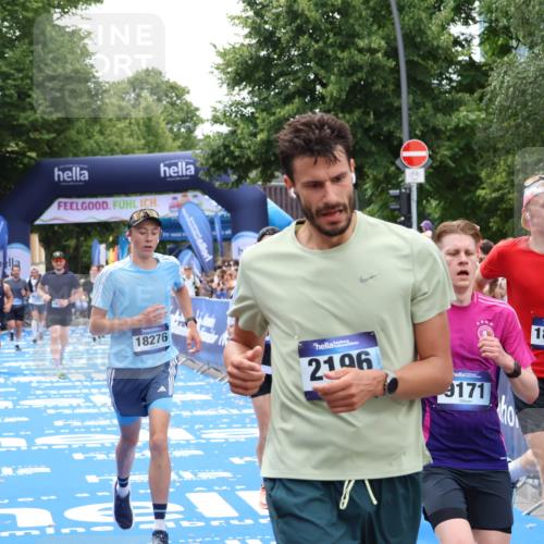 29.06.2025 - hella hamburg halbmarathon Zöllner http://msf.ph/oto/8176424 29.06.2025 10:37:55 Ziel 2196, 2404, 3480, 3530, 9171, 13148, 18103, 18276, 18277, 18529 meine-sportfotos.de