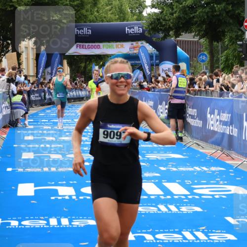 29.06.2025 - hella hamburg halbmarathon Zöllner http://msf.ph/oto/8176452 29.06.2025 10:27:21 Ziel 9097, 15136, 15583, 18037, 18124 meine-sportfotos.de