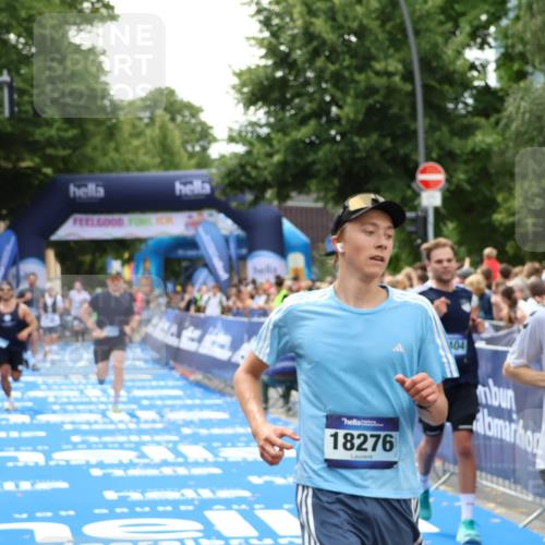 29.06.2025 - hella hamburg halbmarathon Zöllner http://msf.ph/oto/8176466 29.06.2025 10:37:56 Ziel 2404, 3480, 3530, 9643, 10793, 13148, 18103, 18276, 18277, 18529 meine-sportfotos.de