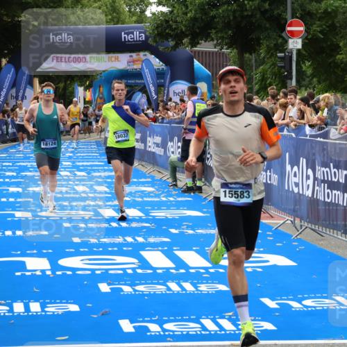 29.06.2025 - hella hamburg halbmarathon Zöllner http://msf.ph/oto/8176510 29.06.2025 10:27:23 Ziel 14019, 15136, 15576, 15583, 18037, 18124 meine-sportfotos.de