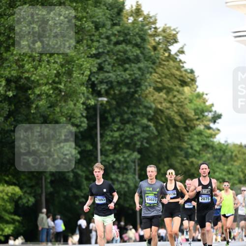 29.06.2025 - hella hamburg halbmarathon Dr. Thomas Lammeyer http://msf.ph/oto/8176530 29.06.2025 09:46:44 Kennedybrücke 2075, 2180, 2203, 2483, 6090, 7380, 8318, 8376, 9804, 10351 meine-sportfotos.de