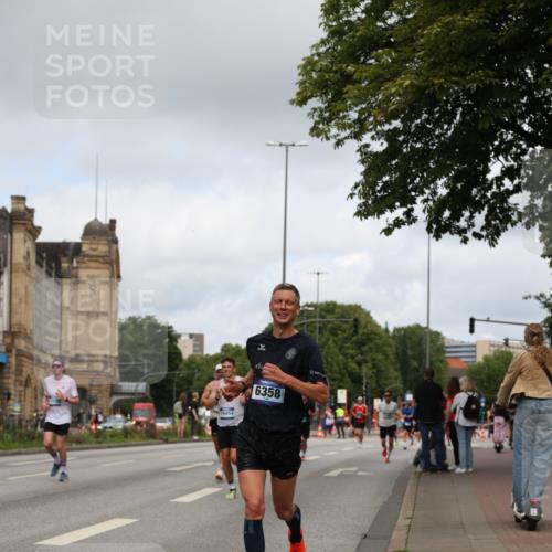 29.06.2025 - hella hamburg halbmarathon Yannick Fuchs http://msf.ph/oto/8176545 29.06.2025 10:27:32 20KM 1707, 1990, 4463, 6358, 7845, 7965, 8062, 10876, 11150, 11169, 11745, 11877, 12899, 12987, 13199, 13686, 13961, 14028, 14276, 14293, 14908, 15054, 16425, 16619, 18135, 18562, 18563 meine-sportfotos.de