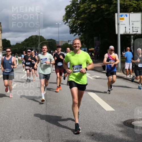 29.06.2025 - hella hamburg halbmarathon Yannick Fuchs http://msf.ph/oto/8176579 29.06.2025 10:41:56 20KM 51, 1592, 1604, 1613, 1696, 2284, 2708, 2839, 2864, 2869, 2953, 3976, 4377, 4528, 5022, 6009, 6134, 6168, 6716, 7599, 7962, 8234, 8693, 9544, 9626, 10969, 10988, 11283, 12679, 12685, 12870, 13672, 14618, 14619, 14730, 15333, 15350, 15478, 15479, 17172, 17451, 17905, 17915, 17979, 18104, 18430, 18758, 18856, 18922, 18974, 19181 meine-sportfotos.de