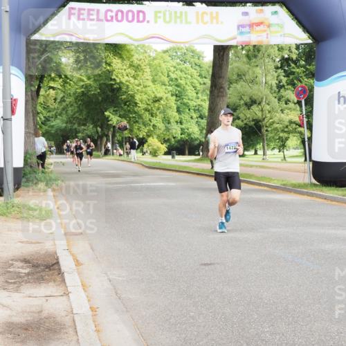 29.06.2025 - hella hamburg halbmarathon MichiJ http://msf.ph/oto/8176600 29.06.2025 10:16:26 Zwischen KM18-KM19 14019, 14728 meine-sportfotos.de