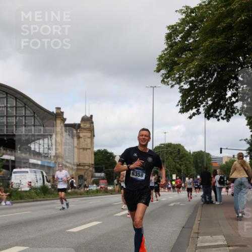 29.06.2025 - hella hamburg halbmarathon Yannick Fuchs http://msf.ph/oto/8176628 29.06.2025 10:27:33 20KM 1990, 4463, 6358, 7845, 7965, 8062, 10876, 11150, 11169, 11745, 11877, 12899, 12987, 13199, 13686, 13961, 14028, 14276, 14908, 15054, 16425, 16619, 18135, 18562, 18563 meine-sportfotos.de