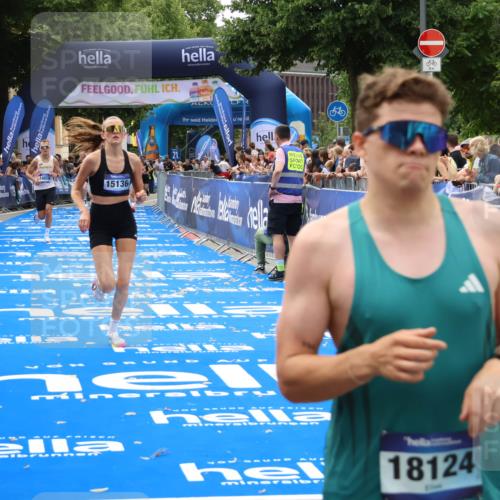 29.06.2025 - hella hamburg halbmarathon Zöllner http://msf.ph/oto/8176648 29.06.2025 10:27:26 Ziel 14019, 15136, 15576, 18037, 18124 meine-sportfotos.de