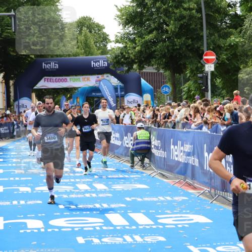 29.06.2025 - hella hamburg halbmarathon Zöllner http://msf.ph/oto/8176650 29.06.2025 10:38:01 Ziel 3480, 3530, 7229, 9643, 10793, 11952, 12915, 13900, 15303, 16698, 18103 meine-sportfotos.de