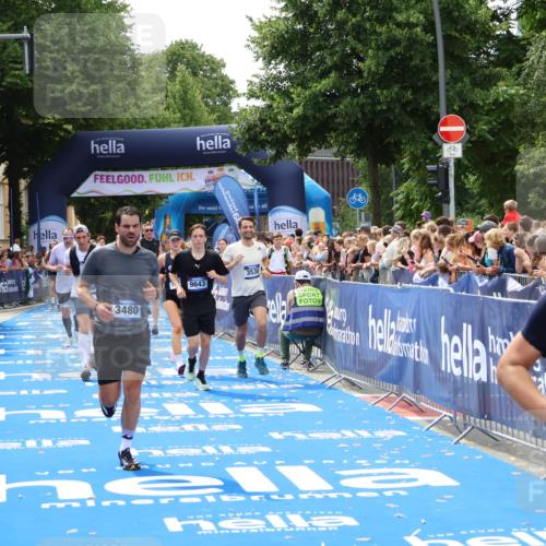 29.06.2025 - hella hamburg halbmarathon Zöllner http://msf.ph/oto/8176662 29.06.2025 10:38:01 Ziel 3480, 3530, 7229, 9643, 10793, 11952, 12915, 13900, 15303, 16698, 18103 meine-sportfotos.de