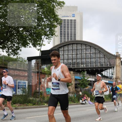 29.06.2025 - hella hamburg halbmarathon Yannick Fuchs http://msf.ph/oto/8176685 29.06.2025 10:27:36 20KM 1990, 4463, 6358, 7965, 8062, 10876, 11150, 11169, 11745, 11877, 12899, 12987, 13199, 13686, 13961, 14028, 14276, 14908, 15054, 16425, 16619, 18562, 18563, 19059 meine-sportfotos.de