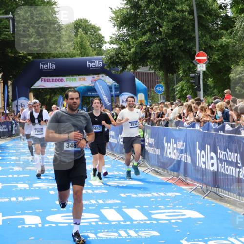 29.06.2025 - hella hamburg halbmarathon Zöllner http://msf.ph/oto/8176687 29.06.2025 10:38:02 Ziel 3480, 3530, 7229, 8091, 9643, 10793, 11049, 11952, 12915, 13900, 15303, 16698 meine-sportfotos.de