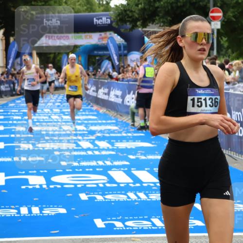 29.06.2025 - hella hamburg halbmarathon Zöllner http://msf.ph/oto/8176698 29.06.2025 10:27:28 Ziel 4678, 13941, 14019, 15136, 15576, 18567 meine-sportfotos.de