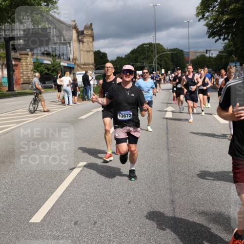 29.06.2025 - hella hamburg halbmarathon Yannick Fuchs http://msf.ph/oto/8176714 29.06.2025 10:41:58 20KM 51, 1604, 1613, 1696, 2284, 2708, 2839, 2864, 2869, 2953, 3976, 4377, 4528, 5022, 6009, 6134, 6168, 6716, 7599, 7962, 8234, 8693, 8927, 9544, 9626, 10969, 10988, 11283, 12679, 12685, 12870, 13007, 13672, 13948, 14618, 14619, 14730, 15333, 15350, 15478, 15479, 17172, 17451, 17905, 17915, 17979, 18104, 18430, 18758, 18856, 18922, 18974, 19181 meine-sportfotos.de
