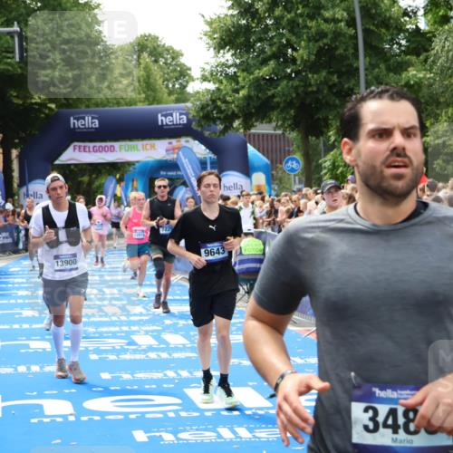 29.06.2025 - hella hamburg halbmarathon Zöllner http://msf.ph/oto/8176746 29.06.2025 10:38:03 Ziel 3480, 3530, 7229, 8091, 9643, 9944, 10793, 11049, 11952, 12915, 13900, 14274, 15303, 16698 meine-sportfotos.de