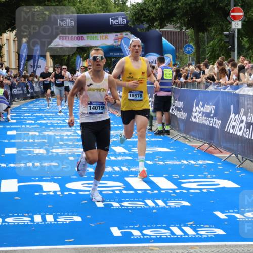 29.06.2025 - hella hamburg halbmarathon Zöllner http://msf.ph/oto/8176754 29.06.2025 10:27:30 Ziel 4678, 9804, 13941, 14019, 15576, 18567, 19114 meine-sportfotos.de