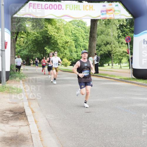 29.06.2025 - hella hamburg halbmarathon MichiJ http://msf.ph/oto/8176767 29.06.2025 10:16:33 Zwischen KM18-KM19 14728, 17258 meine-sportfotos.de
