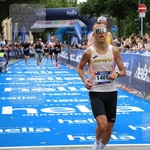29.06.2025 - hella hamburg halbmarathon Zöllner http://msf.ph/oto/8176775 29.06.2025 10:27:30 Ziel 4678, 9804, 13941, 14019, 15576, 18567, 19114 meine-sportfotos.de