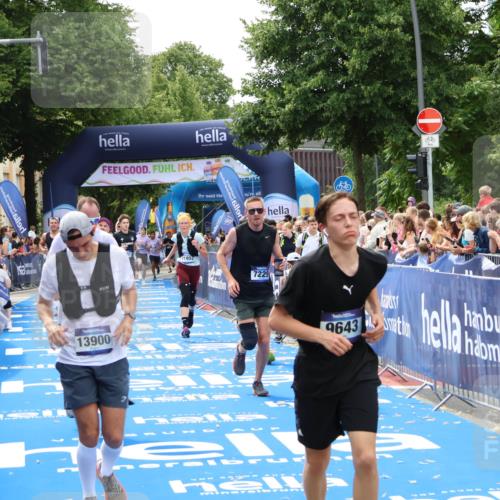29.06.2025 - hella hamburg halbmarathon Zöllner http://msf.ph/oto/8176785 29.06.2025 10:38:05 Ziel 7229, 8091, 9643, 9944, 10793, 11049, 11952, 12915, 13900, 14274, 15303, 15382, 16698 meine-sportfotos.de