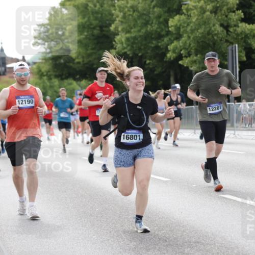 29.06.2025 - hella hamburg halbmarathon Jannik Wohlers http://msf.ph/oto/8176794 29.06.2025 10:22:29 Lombardsbrücke 1029, 1853, 2766, 3003, 3029, 3034, 3600, 5223, 5629, 6784, 6785, 7266, 7891, 7925, 9133, 9913, 10205, 10826, 12190, 13560, 13921, 14525, 14633, 14801, 15469, 15870, 16565, 16566, 16618, 16801, 16863, 17657 meine-sportfotos.de