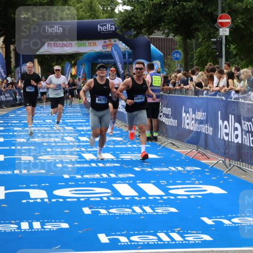 29.06.2025 - hella hamburg halbmarathon Zöllner http://msf.ph/oto/8176811 29.06.2025 10:27:33 Ziel 4678, 9804, 12341, 13941, 18567, 19114 meine-sportfotos.de