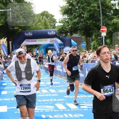 29.06.2025 - hella hamburg halbmarathon Zöllner http://msf.ph/oto/8176820 29.06.2025 10:38:05 Ziel 7229, 8091, 9643, 9944, 10793, 11049, 11952, 12915, 13900, 14274, 15303, 15382, 16698 meine-sportfotos.de
