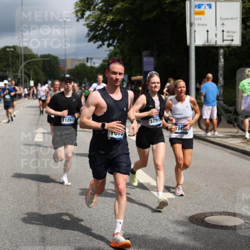 29.06.2025 - hella hamburg halbmarathon Yannick Fuchs http://msf.ph/oto/8176854 29.06.2025 10:42:00 20KM 51, 1604, 1613, 1696, 2284, 2708, 2839, 2869, 2953, 3976, 4377, 4528, 4601, 5022, 6009, 6134, 7599, 7962, 8234, 8927, 9544, 9626, 10969, 10988, 11283, 12679, 12685, 12870, 13007, 13672, 13948, 14383, 14618, 14619, 14730, 15333, 15350, 15478, 15479, 17172, 17451, 17905, 17915, 17979, 18104, 18430, 18758, 18856, 18922, 18974, 19181 meine-sportfotos.de