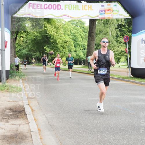 29.06.2025 - hella hamburg halbmarathon MichiJ http://msf.ph/oto/8176919 29.06.2025 10:16:35 Zwischen KM18-KM19 7380, 17258 meine-sportfotos.de