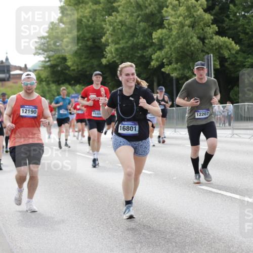 29.06.2025 - hella hamburg halbmarathon Jannik Wohlers http://msf.ph/oto/8176930 29.06.2025 10:22:29 Lombardsbrücke 1029, 1853, 2766, 3003, 3029, 3034, 3600, 5223, 5629, 6784, 6785, 7266, 7891, 7925, 9133, 9913, 10205, 10826, 12190, 13560, 13921, 14525, 14633, 14801, 15469, 15870, 16565, 16566, 16618, 16801, 16863, 17657 meine-sportfotos.de