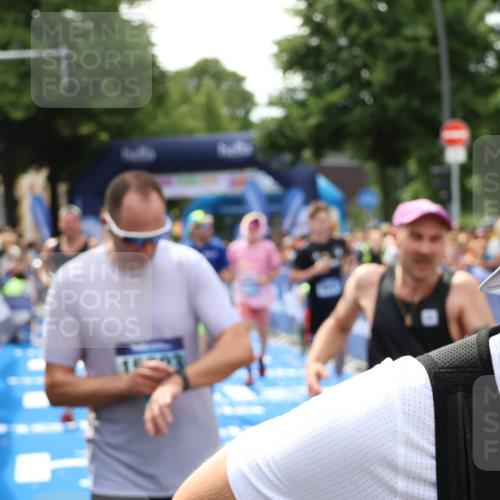29.06.2025 - hella hamburg halbmarathon Zöllner http://msf.ph/oto/8176933 29.06.2025 10:38:09 Ziel 8091, 9944, 11049, 11952, 14274, 15382, 16698, 17623, 18986 meine-sportfotos.de