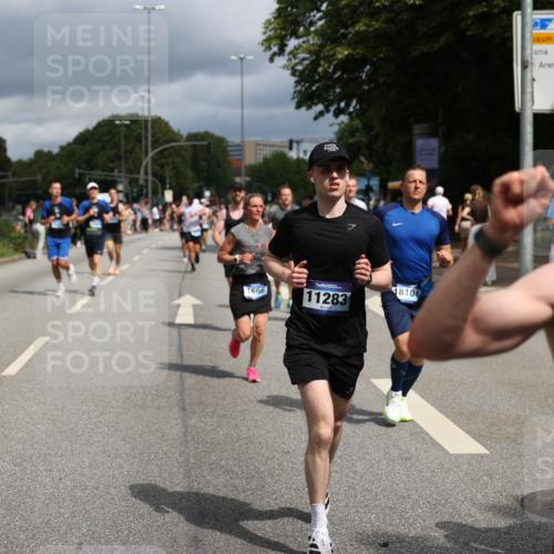 29.06.2025 - hella hamburg halbmarathon Yannick Fuchs http://msf.ph/oto/8176950 29.06.2025 10:42:01 20KM 51, 1604, 1613, 1696, 2213, 2284, 2708, 2839, 2869, 2953, 3976, 4377, 4528, 4601, 5022, 5528, 6009, 6134, 7599, 8234, 8927, 9544, 9626, 10969, 10988, 11283, 11961, 12679, 12685, 12870, 13007, 13672, 13948, 14383, 14618, 14619, 14730, 15333, 15350, 15478, 15479, 17172, 17451, 17905, 17915, 17979, 18104, 18430, 18758, 18856, 18922, 18974, 19181 meine-sportfotos.de
