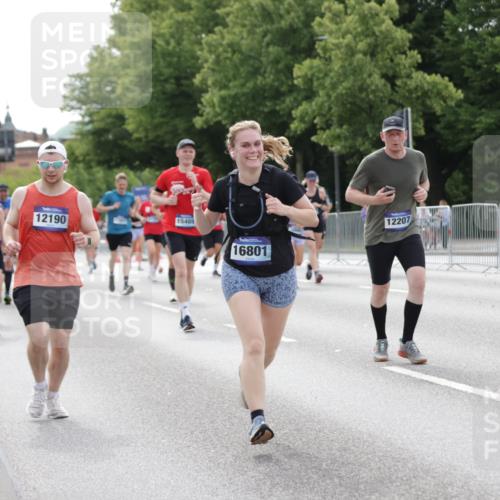 29.06.2025 - hella hamburg halbmarathon Jannik Wohlers http://msf.ph/oto/8176965 29.06.2025 10:22:29 Lombardsbrücke 1029, 1853, 2766, 3003, 3029, 3034, 3600, 5223, 5629, 6784, 6785, 7266, 7891, 7925, 9133, 9913, 10205, 10826, 12190, 13560, 13921, 14525, 14633, 14801, 15469, 15870, 16565, 16566, 16618, 16801, 16863, 17657 meine-sportfotos.de