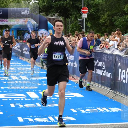 29.06.2025 - hella hamburg halbmarathon Zöllner http://msf.ph/oto/8176988 29.06.2025 10:27:41 Ziel 2203, 5367, 7651, 8731, 10655, 12341, 17354, 18832 meine-sportfotos.de
