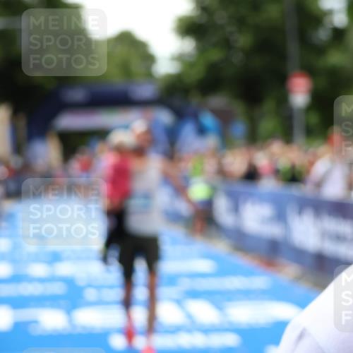 29.06.2025 - hella hamburg halbmarathon Zöllner http://msf.ph/oto/8177021 29.06.2025 10:38:13 Ziel 2849, 5091, 7743, 14688, 15382, 17623, 18986 meine-sportfotos.de