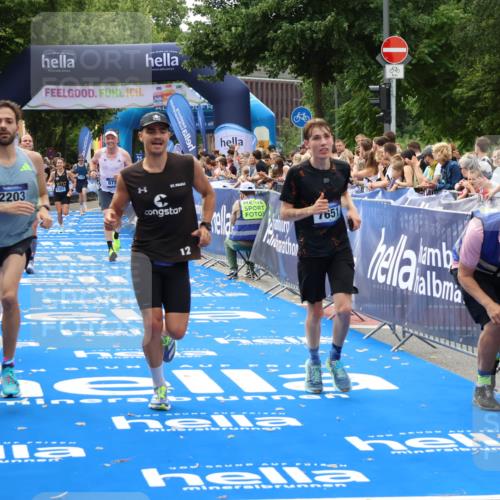 29.06.2025 - hella hamburg halbmarathon Zöllner http://msf.ph/oto/8177023 29.06.2025 10:27:43 Ziel 2203, 5367, 7651, 8731, 10655, 17354, 17893, 18832 meine-sportfotos.de