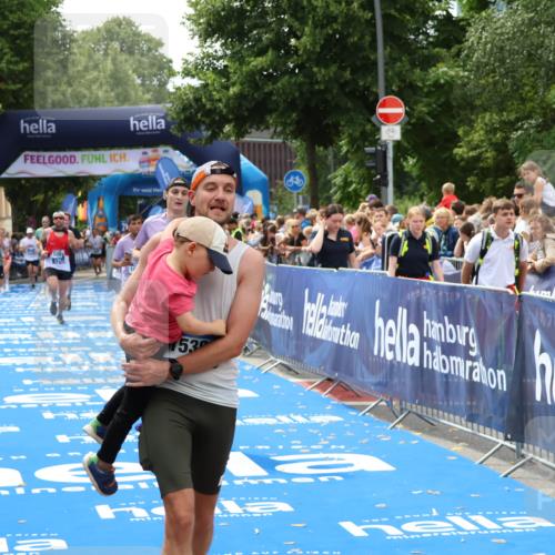 29.06.2025 - hella hamburg halbmarathon Zöllner http://msf.ph/oto/8177057 29.06.2025 10:38:14 Ziel 2849, 5091, 7743, 8002, 14688, 15382, 17623, 18986 meine-sportfotos.de