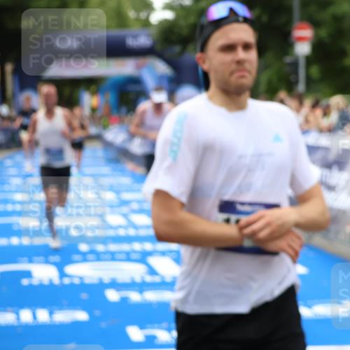 29.06.2025 - hella hamburg halbmarathon Zöllner http://msf.ph/oto/8177107 29.06.2025 10:27:45 Ziel 1122, 5367, 8731, 10655, 17893, 18832 meine-sportfotos.de
