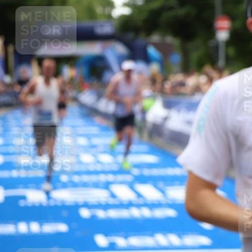 29.06.2025 - hella hamburg halbmarathon Zöllner http://msf.ph/oto/8177118 29.06.2025 10:27:46 Ziel 1122, 5367, 8731, 10655, 17893 meine-sportfotos.de