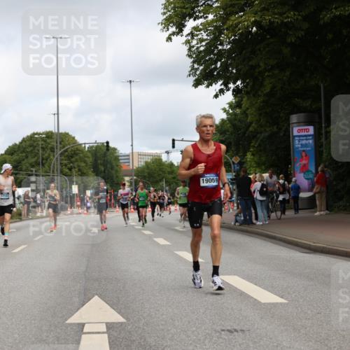 29.06.2025 - hella hamburg halbmarathon Yannick Fuchs http://msf.ph/oto/8177120 29.06.2025 10:27:56 20KM 1910, 2746, 4463, 4679, 4749, 6473, 7723, 10453, 12290, 12899, 12987, 14028, 14167, 14276, 14908, 16881, 17056, 17151, 17175, 18679, 18687, 19059 meine-sportfotos.de